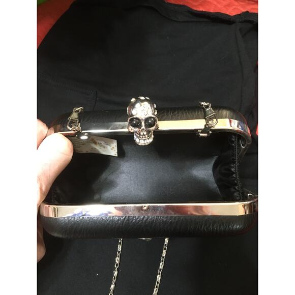 Cross Body Clutch Purse Black Skull Rhinestone Studded W Removable Handle Strap - Picture 5 of 7